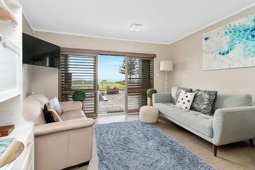 Beachfront Location Apartment Mount Maunganui Bagian luar foto