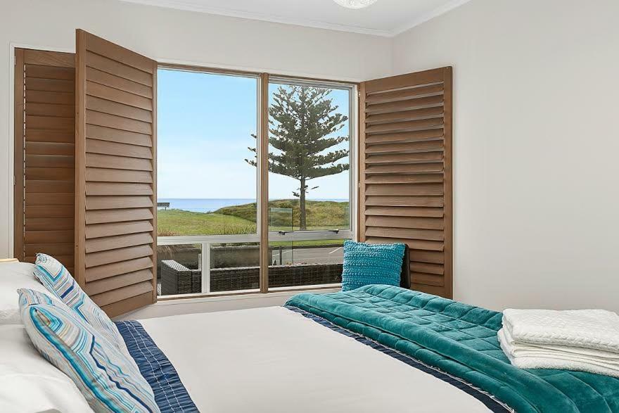 Beachfront Location Apartment Mount Maunganui Bagian luar foto